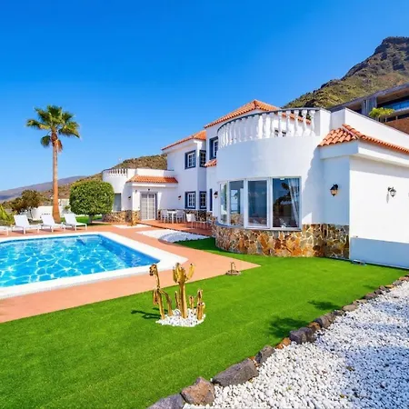 With Private Pool Apartment *