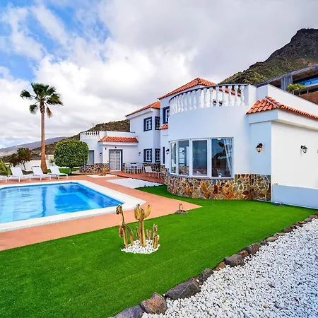 With Private Pool Apartment *